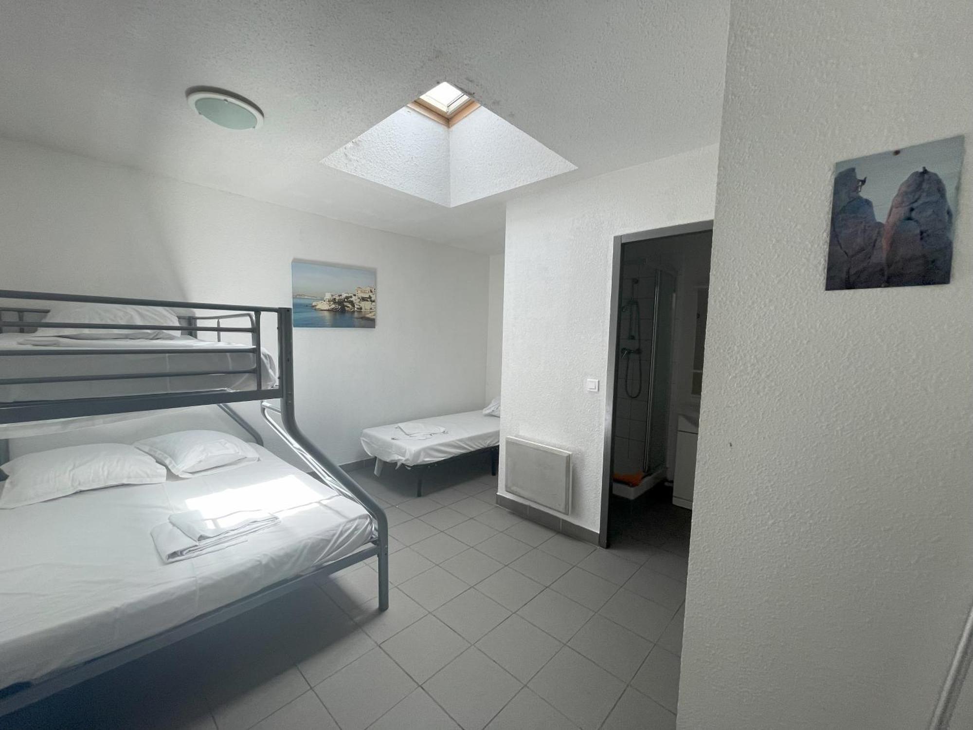 Balaena Hostal *